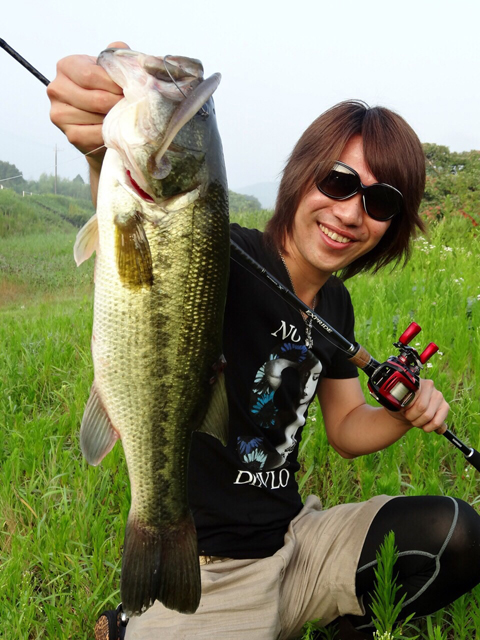 TSUYOSHI