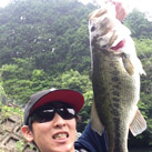 けん